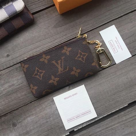 lv wallet pandabuy